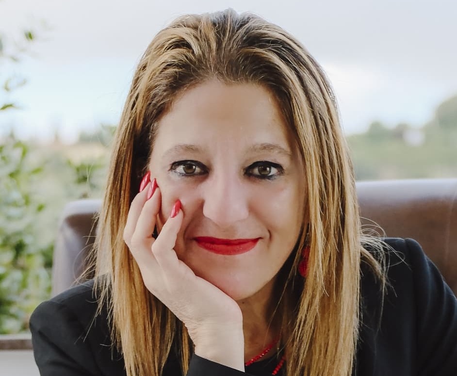 Loredana De Marco in un momento di incontro con i cittadini
